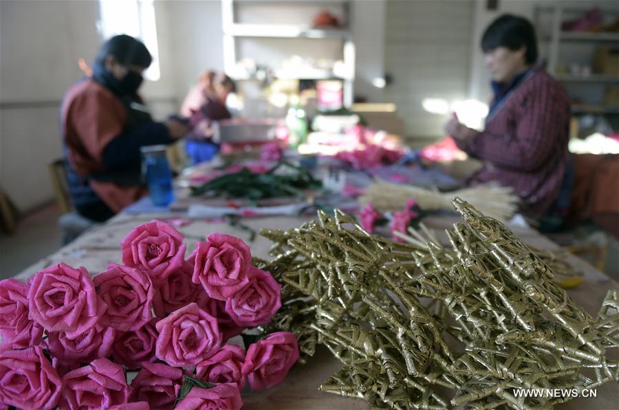 CHINA-LANGFANG-ECONOMY-ARTIFICIAL FLOWER (CN)