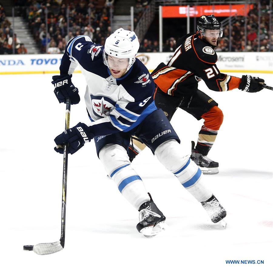 (SP)U.S.-ANAHEIM-ICE HOCKEY-NHL-WPG VS ANA