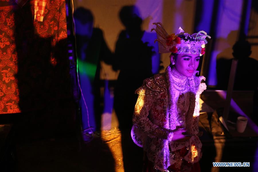 MYANMAR-BAGO-THABIN TROUPE-TRADITIONAL SHOW 