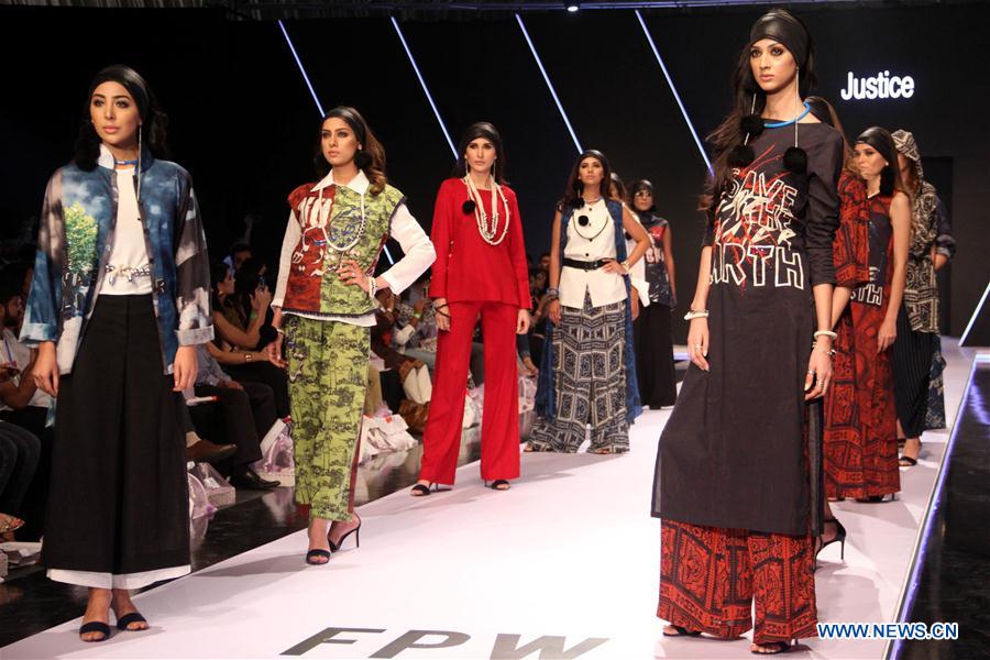 PAKISTAN-KARACHI-FASHION WEEK