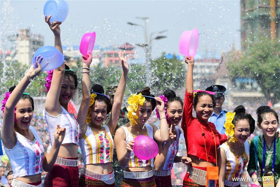 CHINA-YUNNAN-XISHUANGBANNA-WATER SPRINKLING FESTIVAL (CN)