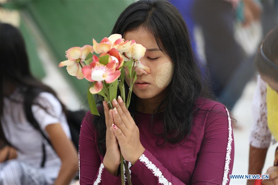 MYANMAR-YANGON-FIRST DAY OF NEW YEAR