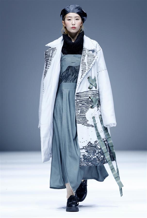 CHINA-BEIJING-GRADUATE FASHION WEEK (CN) 