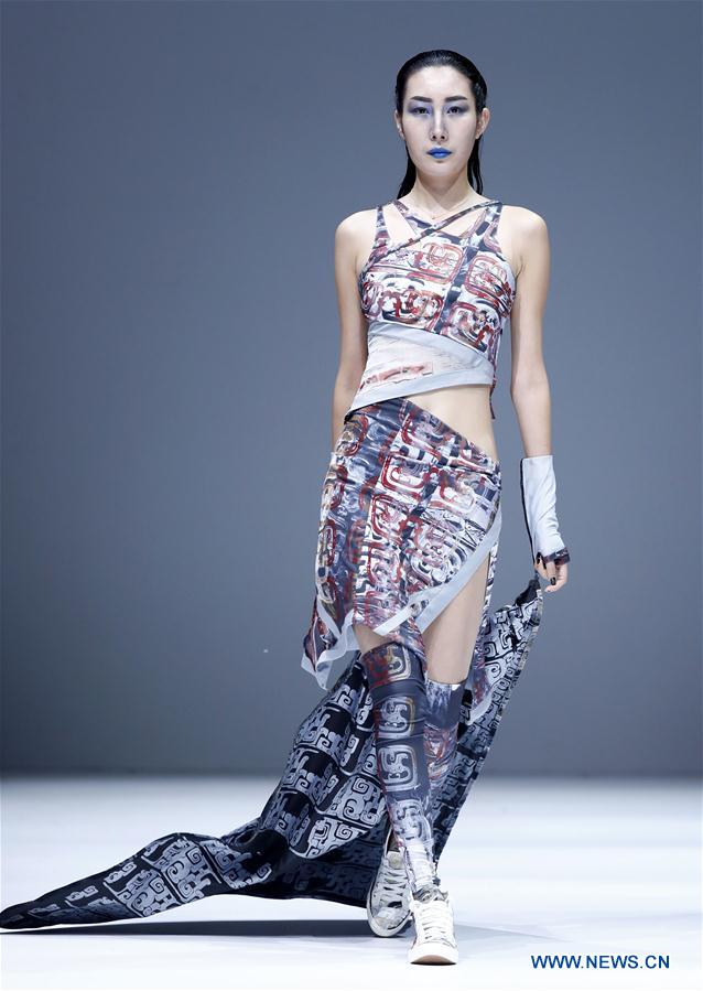 CHINA-BEIJING-GRADUATE FASHION WEEK (CN)