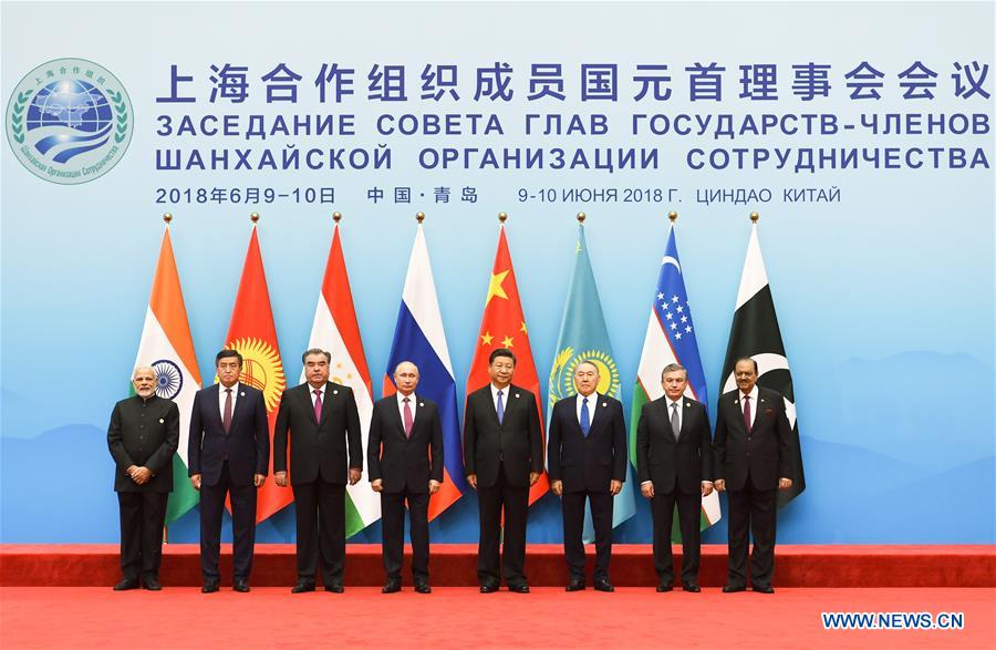 (SCO SUMMIT) CHINA-QINGDAO-SCO-SUMMIT-RESTRICTED SESSION-GROUP PHOTO (CN)