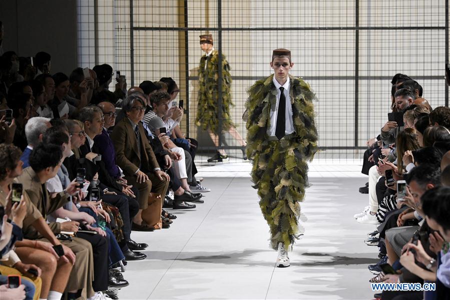 FRANCE-PARIS-MEN'S FASHION WEEK-COMME DES GARCONS