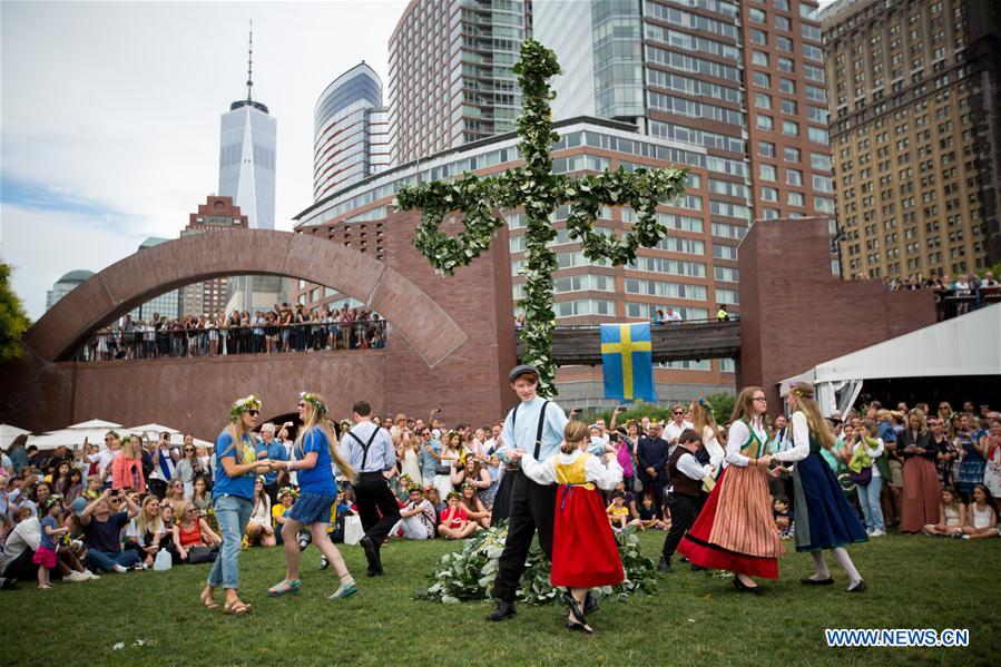 U.S.-NEW YORK-SWEDISH MIDSUMMER FESTIVAL  