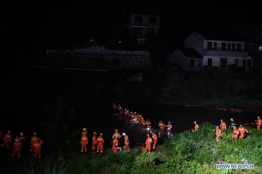 CHINA-ZHEJIANG-LOUNGE BRIDGE-COLLAPSE (CN)