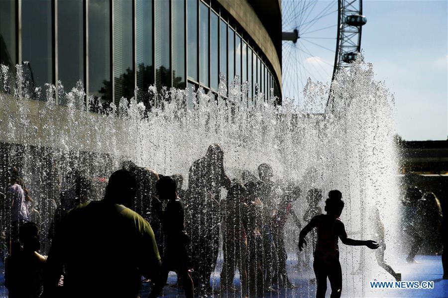 BRITAIN-LONDON-WEATHER-HEATWAVE