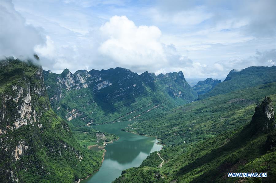 CHINA-GUIZHOU-VALLEY-SCENERY (CN)