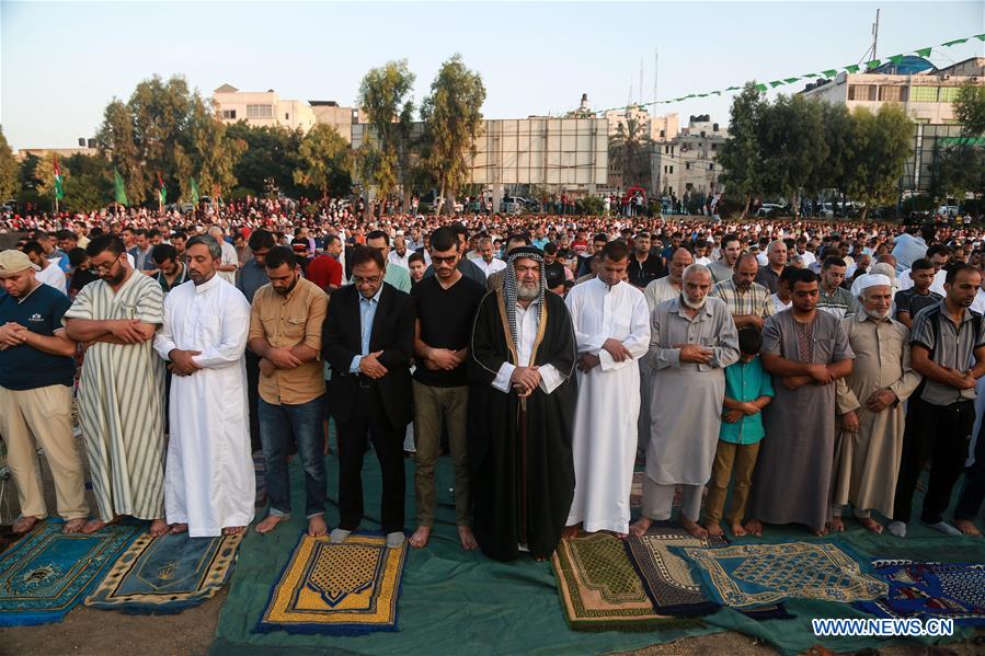 MIDEAST-GAZA-EID AL-ADHA-PRAYERS