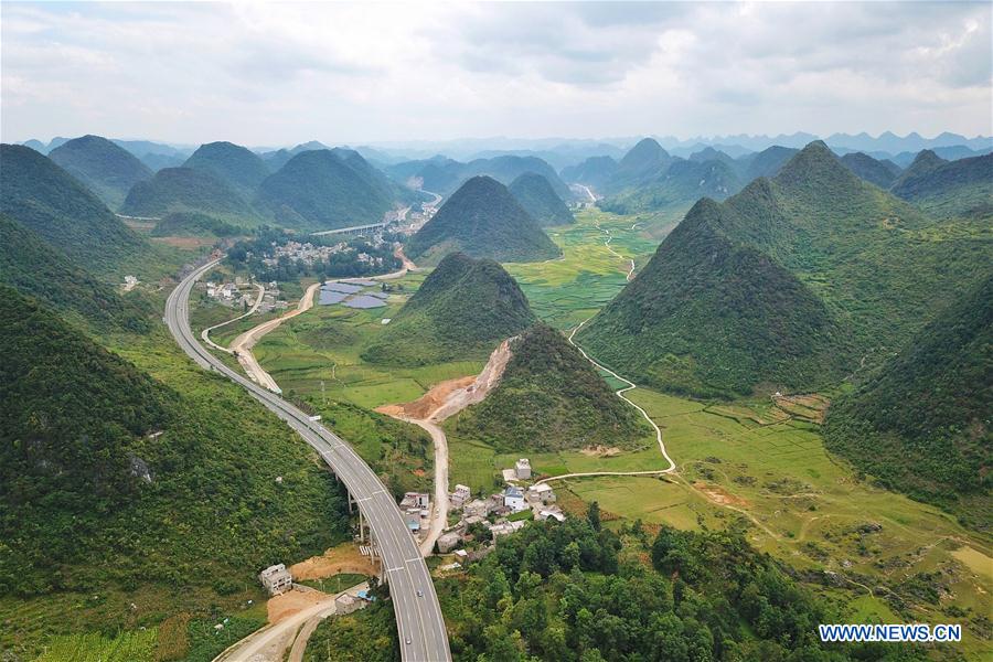 CHINA-GUIZHOU-EXPRESSWAY-VIEW (CN)