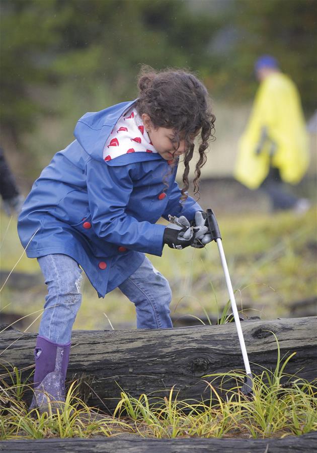 CANADA-RICHMOND-SHORELINE CLEANUP