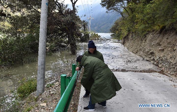 CHINA-TIBET-LANDSLIDE-BARRIER LAKE (CN)