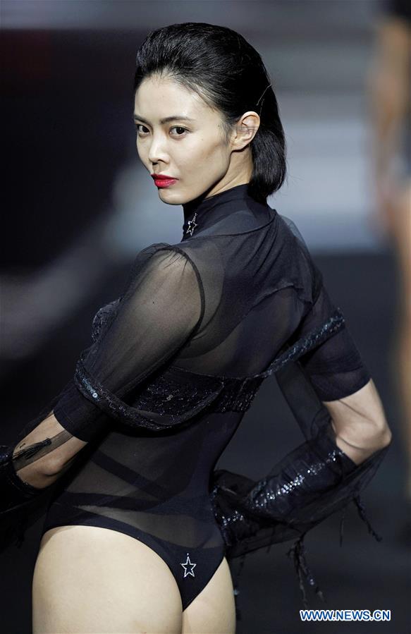 CHINA-BEIJING-FASHION SHOW(CN)