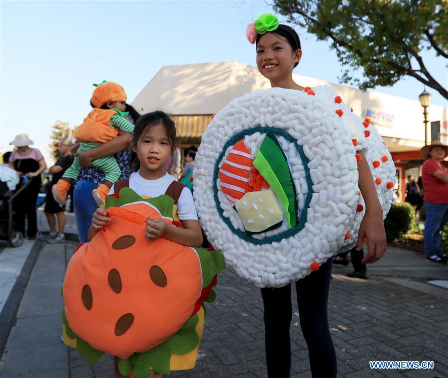 U.S.-LOS ANGELES-HALLOWEEN PARADE