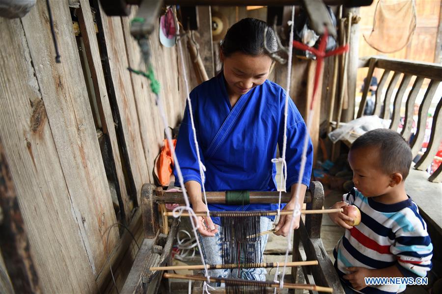 #CHINA-GUIZHOU-QIANDONGNAN-EMBROIDERY (CN)