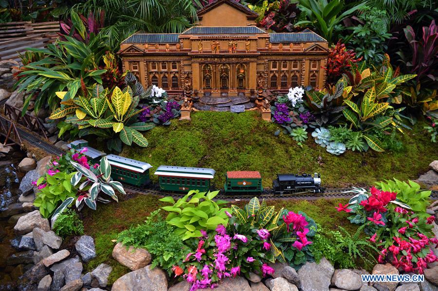 U.S.-NEW YORK-HOLIDAY TRAIN SHOW