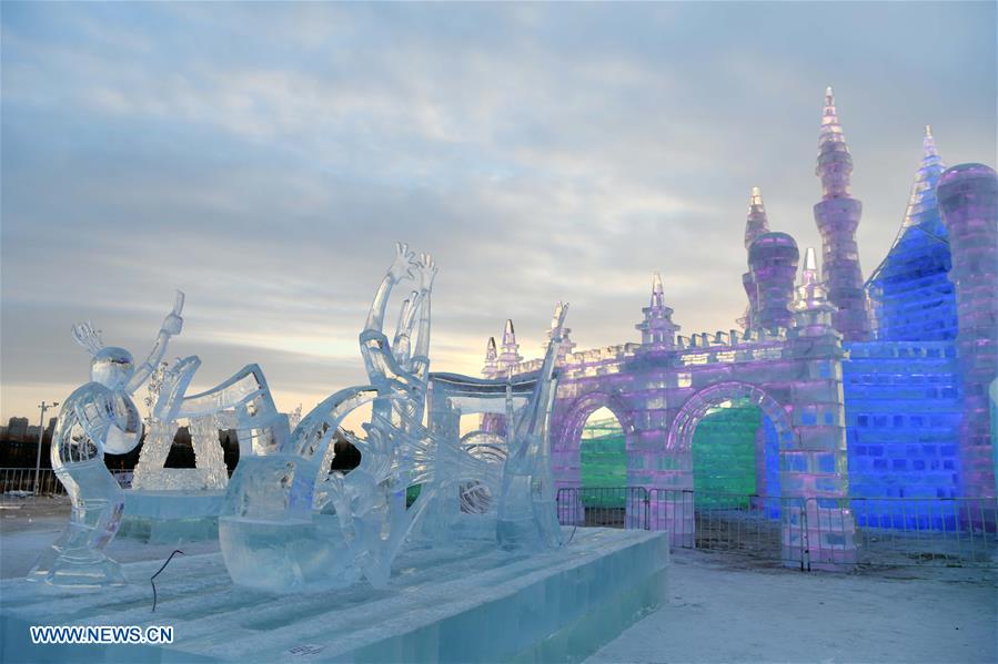 CHINA-HEILONGJIANG-ICE SCULPTURE (CN)