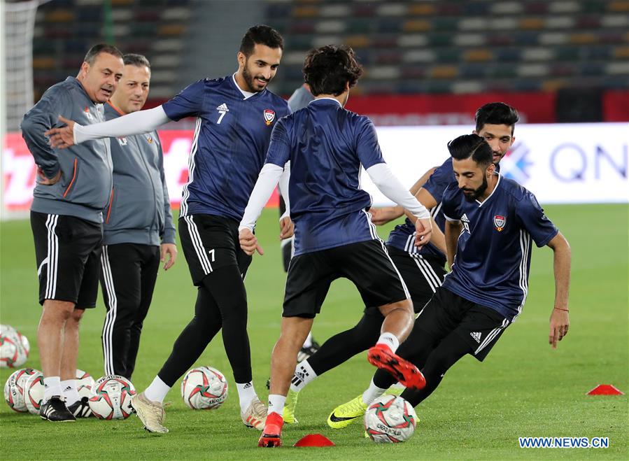 (SP)UAE-ABU DHABI-SOCCER-ASIAN CUP-UAE-NATIONAL TEAM-TRANING