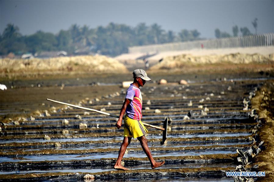 BANGLADESH-COX'S BAZAR-SALT PRODUCTION