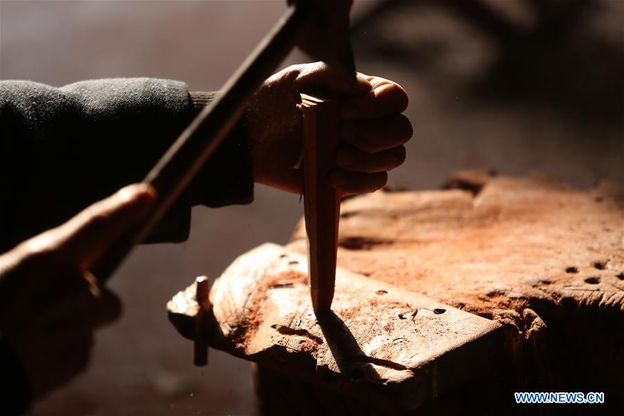 #CHINA-SHANDONG-LINYI-FOLK ERHU MAKER (CN)