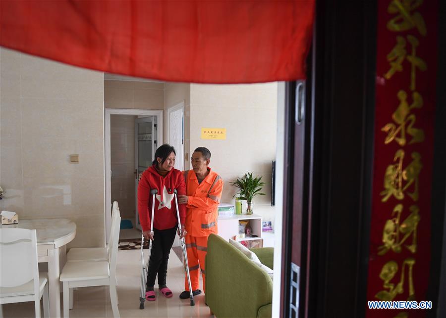 CHINA-FUJIAN-LONGYAN-HANDICAPPED WIFE