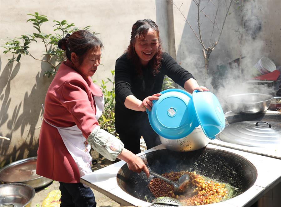 #CHINA-GUIZHOU-TONGREN-TRADITIONAL FOOD (CN)