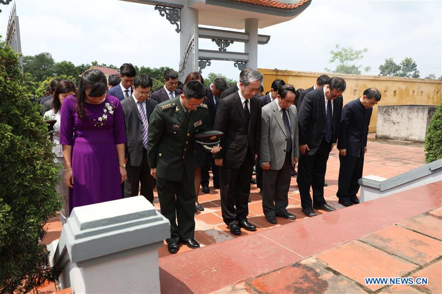 VIETNAM-THAI NGUYEN-CHINESE MARTYRS-TOMB SWEEPING