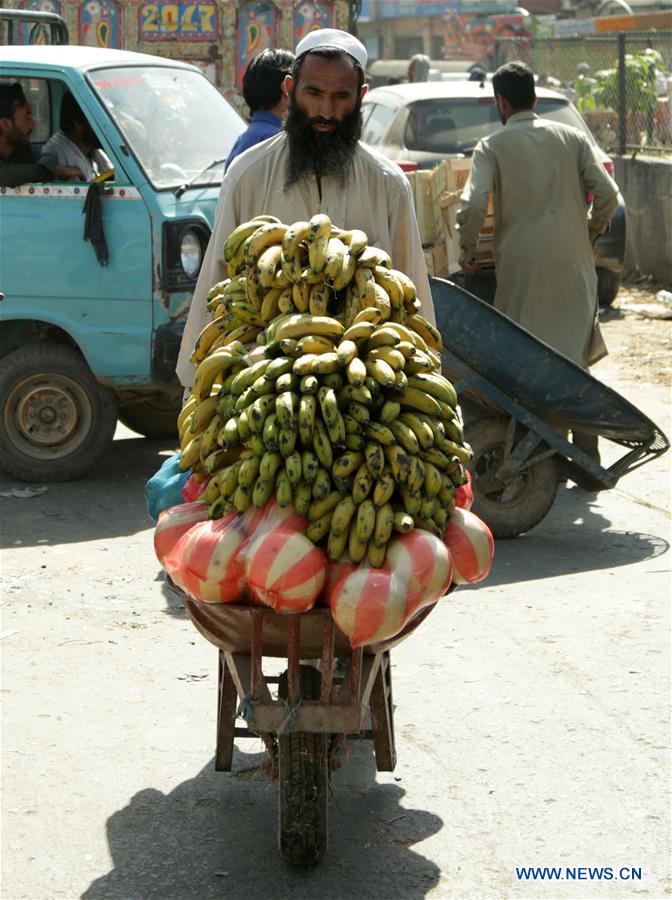 PAKISTAN-ISLAMABAD-RAMADAN-MARKET