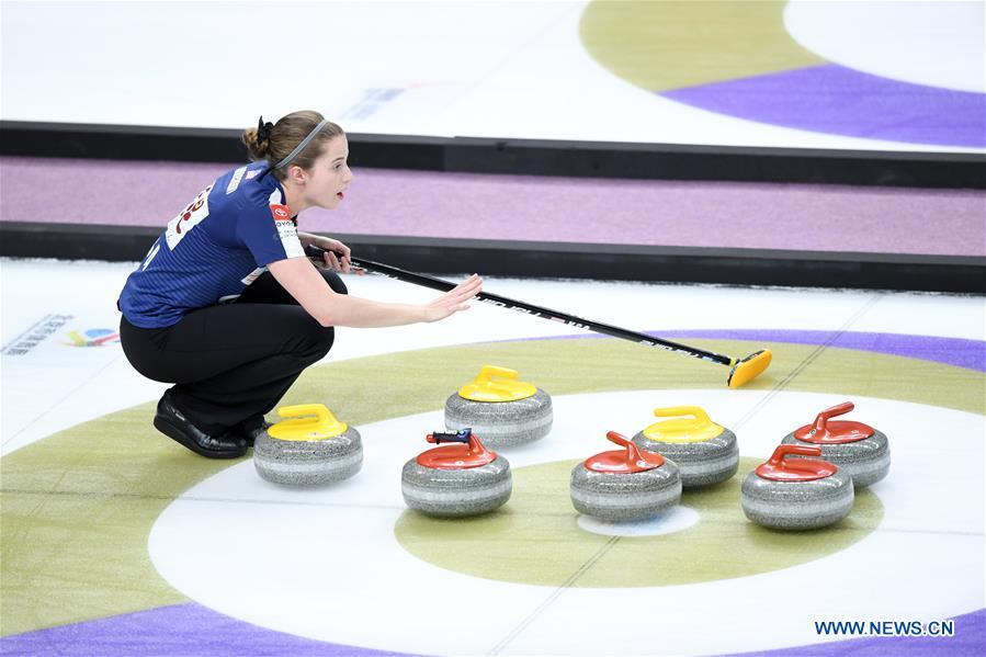 (SP)CHINA-BEIJING-CURLING-WCF WORLD CUP GRAND FINAL-DAY 2