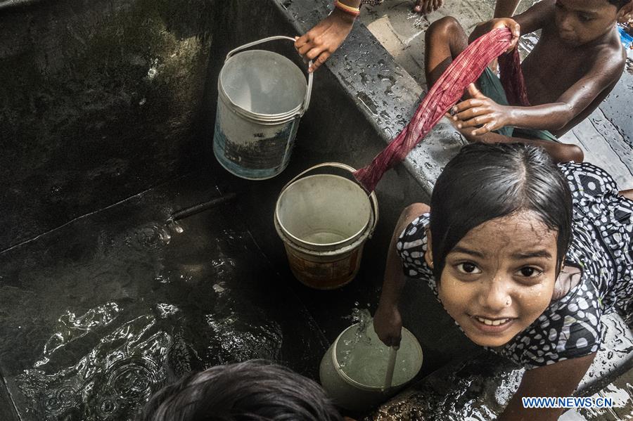 INDIA-KOLKATA-HEAT RELIEF