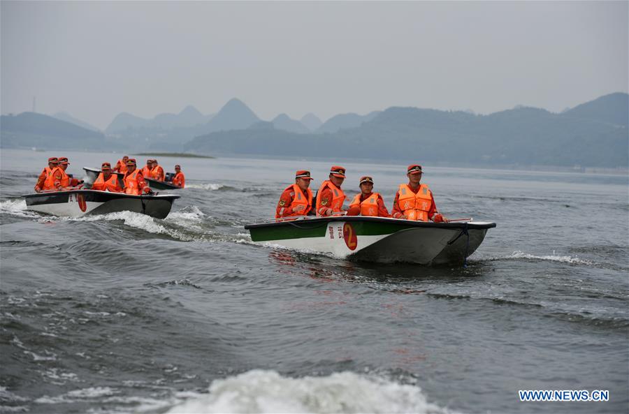 CHINA-GUIZHOU-QINGZHEN-FLOOD CONTROL AND RELIEF DRILL (CN)