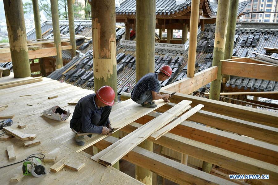 #CHINA-HUBEI-ENSHI-STILTED TUJIA BUILDING (CN)