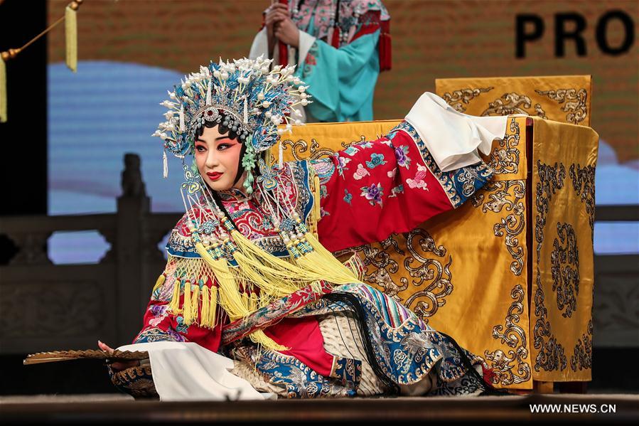 CHINA-DALIAN-SUMMER DAVOS-PEKING OPERA (CN)