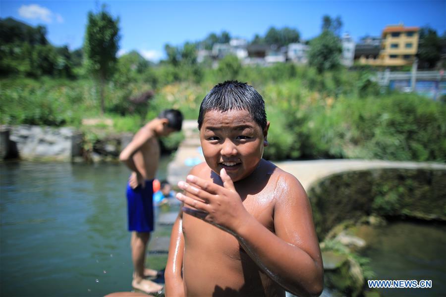 CHINA-GUIZHOU-SUMMER-CHILDREN (CN)