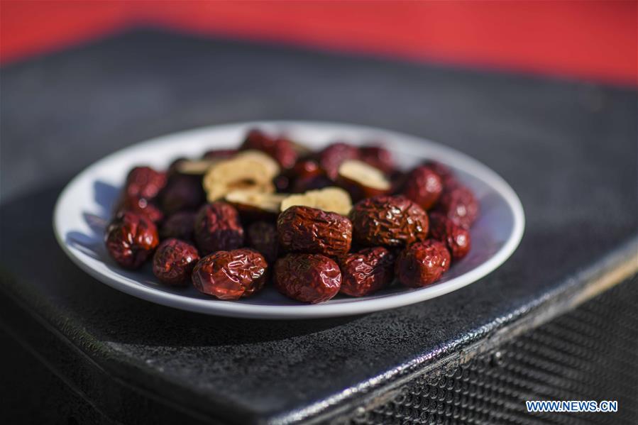 CHINA-XINJIANG-RUOQIANG-RED JUJUBE-HARVEST (CN)