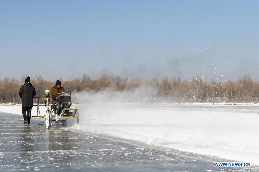 CHINA-HARBIN-ICE COLLECTING (CN)