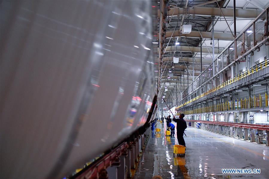 CHINA-XINING-SPRING FESTIVAL TRAVEL RUSH-HIGH SPEED TRAIN-WORKERS(CN) 