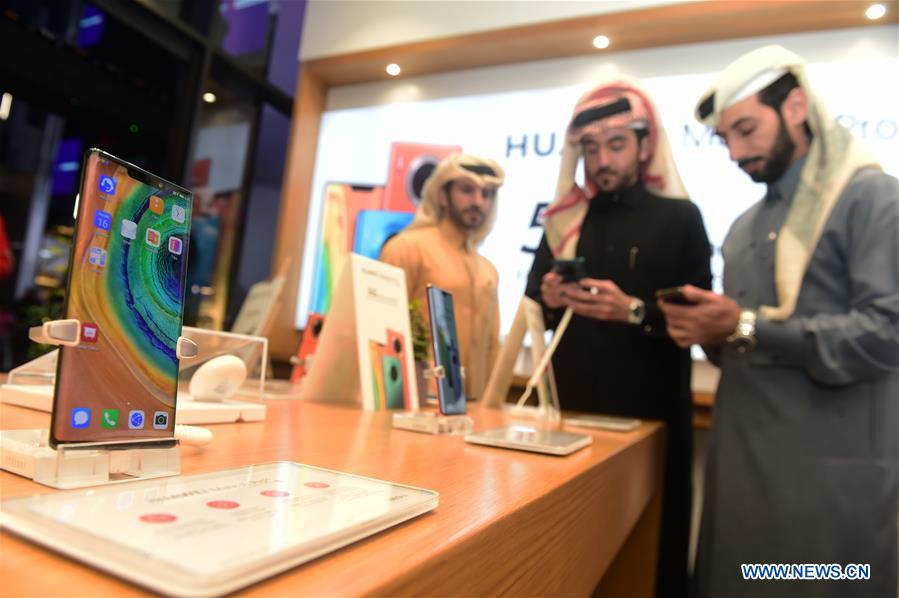 KUWAIT-FARWANIYA GOVERNORATE-HUAWEI-5G SMARTPHONE-LAUNCH