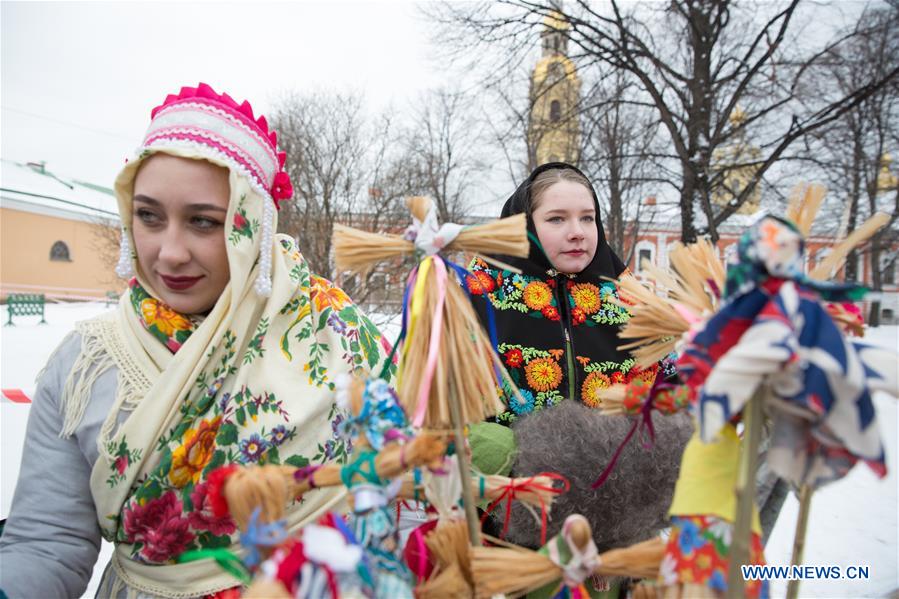 RUSSIA-ST. PETERSBURG-MASLENITSA FESTIVAL