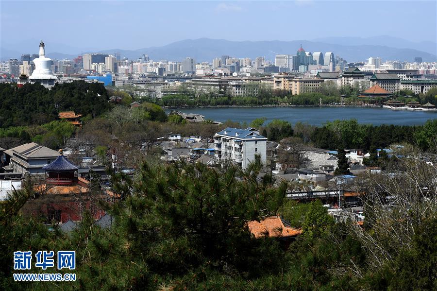 （在習(xí)近平新時代中國特色社會主義思想指引下——新時代新氣象新作為·新華全媒頭條·圖文互動）（9）最濃是這中國紅——北京市西城區(qū)弘揚紅墻意識深化改革發(fā)展紀(jì)實