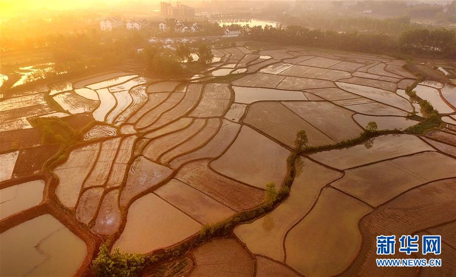 （美麗中國(guó)）（2）特色小鎮(zhèn)風(fēng)光美