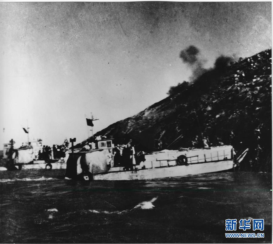 （人民海軍70年·新華全媒頭條·圖文互動(dòng)）（2）向著深藍(lán)出發(fā)——獻(xiàn)給人民海軍成立70周年