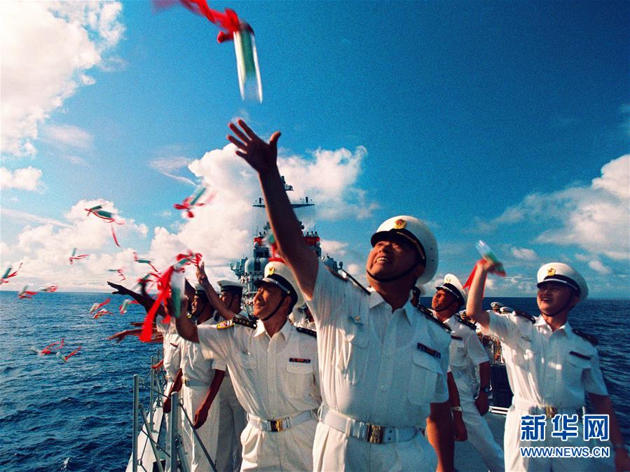 （新華全媒頭條·人民海軍70年·圖文互動(dòng)）（1）向海圖強(qiáng)春潮涌——黨中央、中央軍委和習(xí)主席關(guān)心人民海軍建設(shè)發(fā)展紀(jì)實(shí)