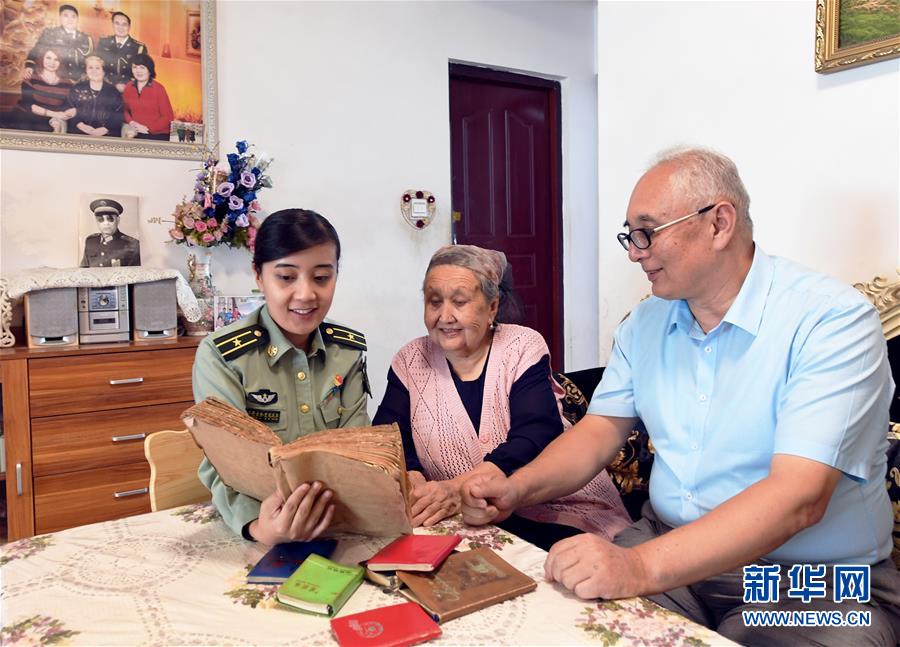 （圖文互動(dòng)）（3）歷史的見(jiàn)證——陸軍邊海防學(xué)院維吾爾族女講師其曼古力一家三代守疆固邊記事