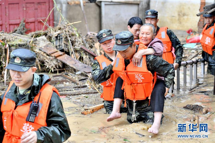 （新華全媒頭條·圖文互動）（5）沿著中國特色強軍之路闊步前進(jìn)——黨中央、中央軍委領(lǐng)導(dǎo)推進(jìn)國防和軍隊建設(shè)70年紀(jì)實