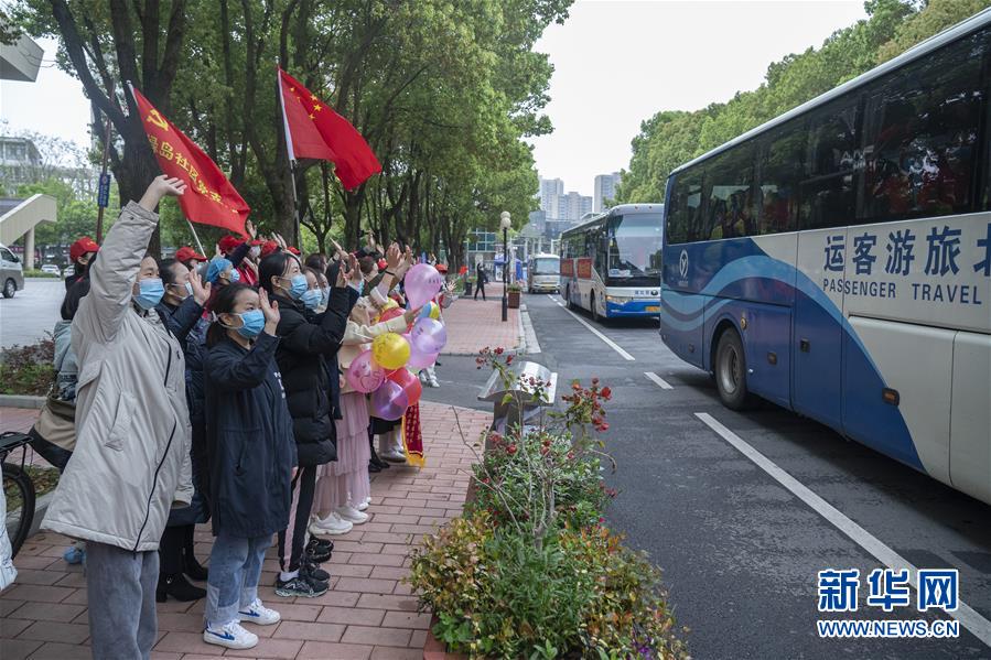 （新華全媒頭條·圖文互動）（5）上下同心，守望相助——中國抗疫眾志成城的生動實(shí)踐