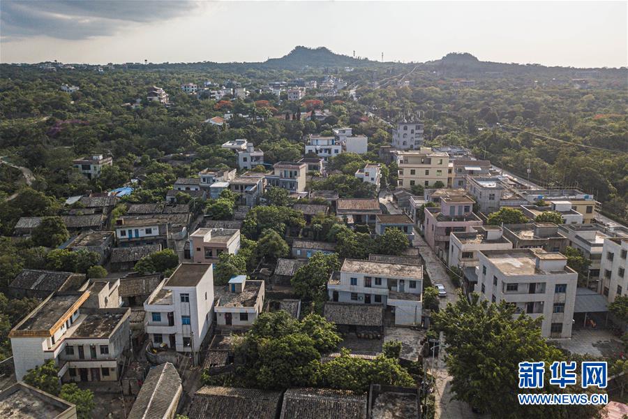 （新華全媒頭條·走向我們的小康生活·圖文互動）（9）留住鄉(xiāng)愁留住美——千村競秀綴瓊州