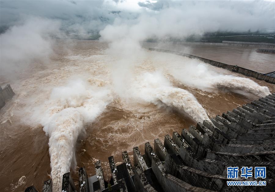 #（防汛抗洪）（3）今年入汛以來(lái)最大洪水抵達(dá)三峽 流量超6萬(wàn)立方米/秒